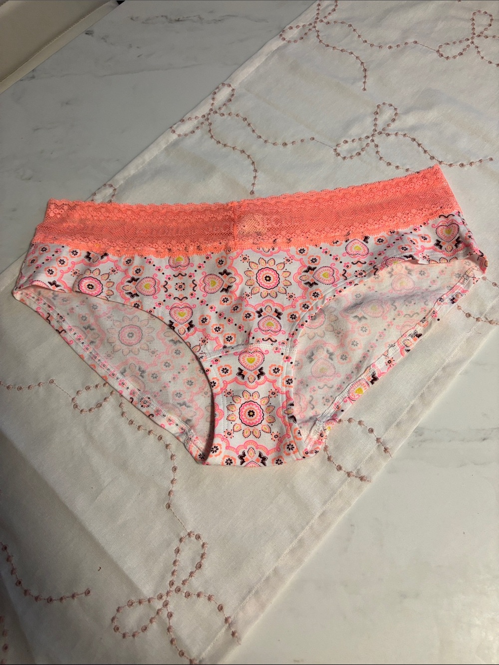 Victoria's Secret Coral Lace-Waist Floral low-rise hip hugger Panty